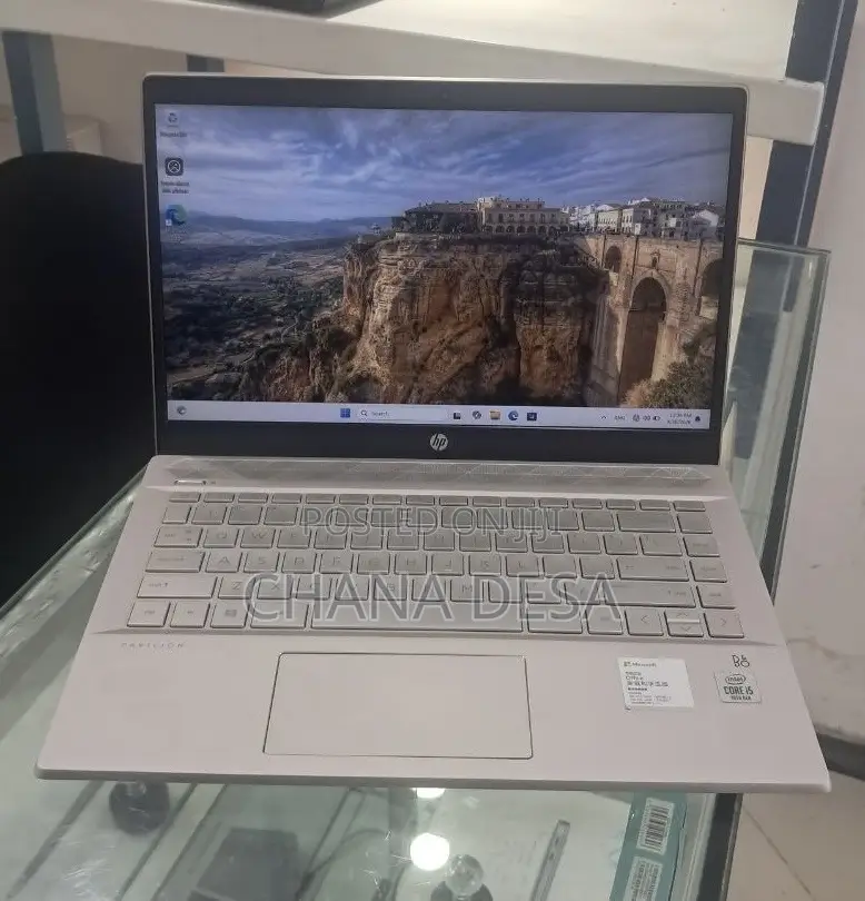 New Laptop HP 8GB Intel Core i5 SSD 512GB