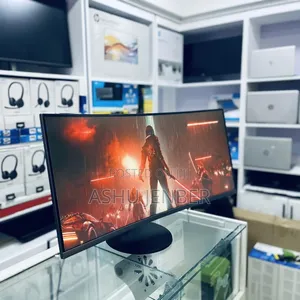 Samsung 32′′ Curved Monitor – Immersive Visual Pow
