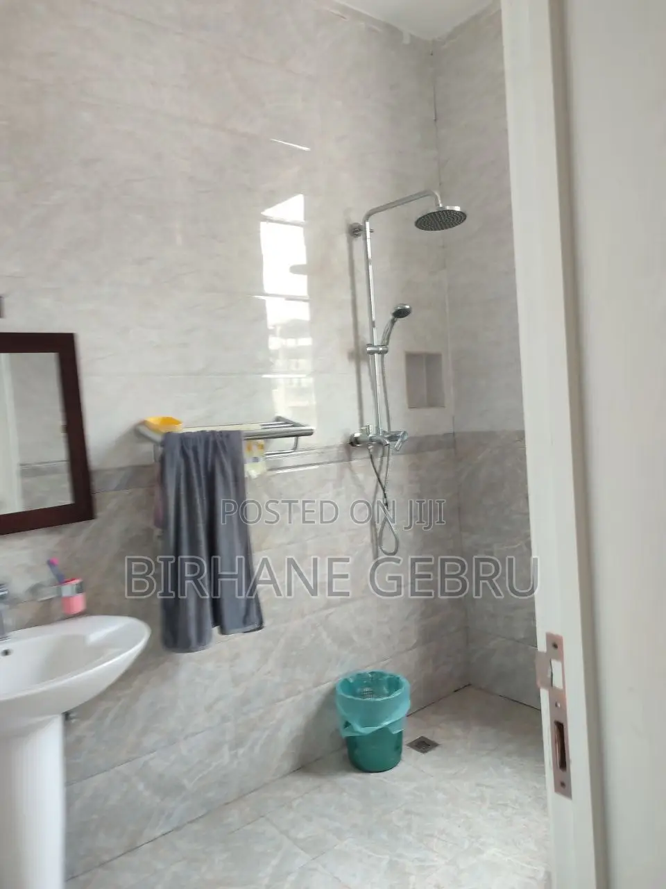 8bdrm House in G+2 House + Terrace, Bole for rent