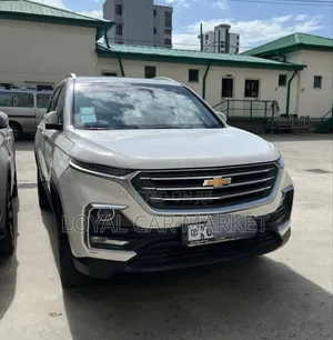 Chevrolet Captiva 2021 White