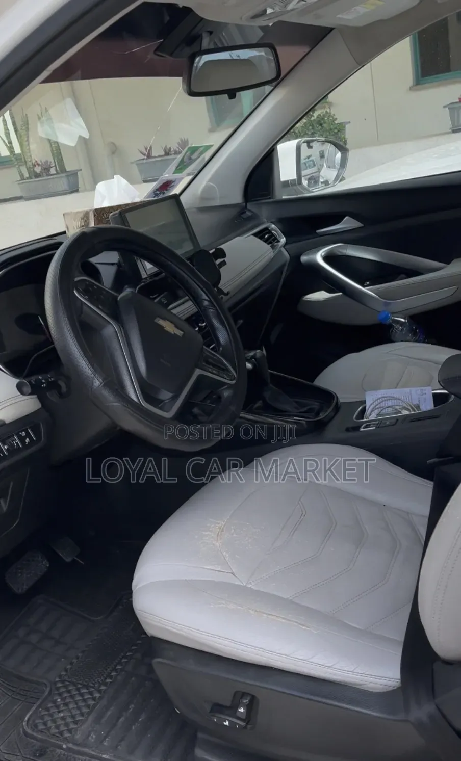 Chevrolet Captiva 2021 White