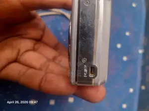 Aigo Dc-V1018 Digital Camera
