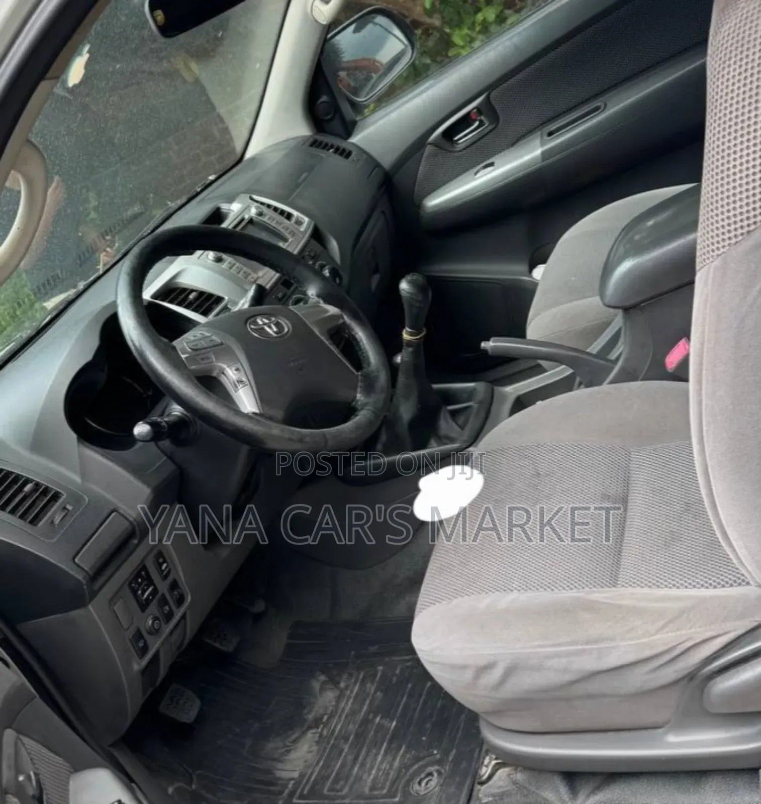 Toyota Hilux 2013 Silver