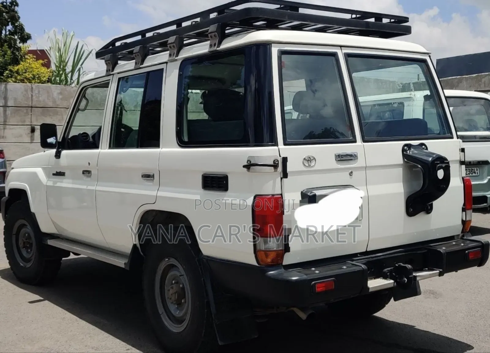 Toyota Land Cruiser 2019 White