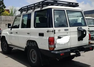 Toyota Land Cruiser 2019 White