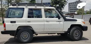 Toyota Land Cruiser 2019 White