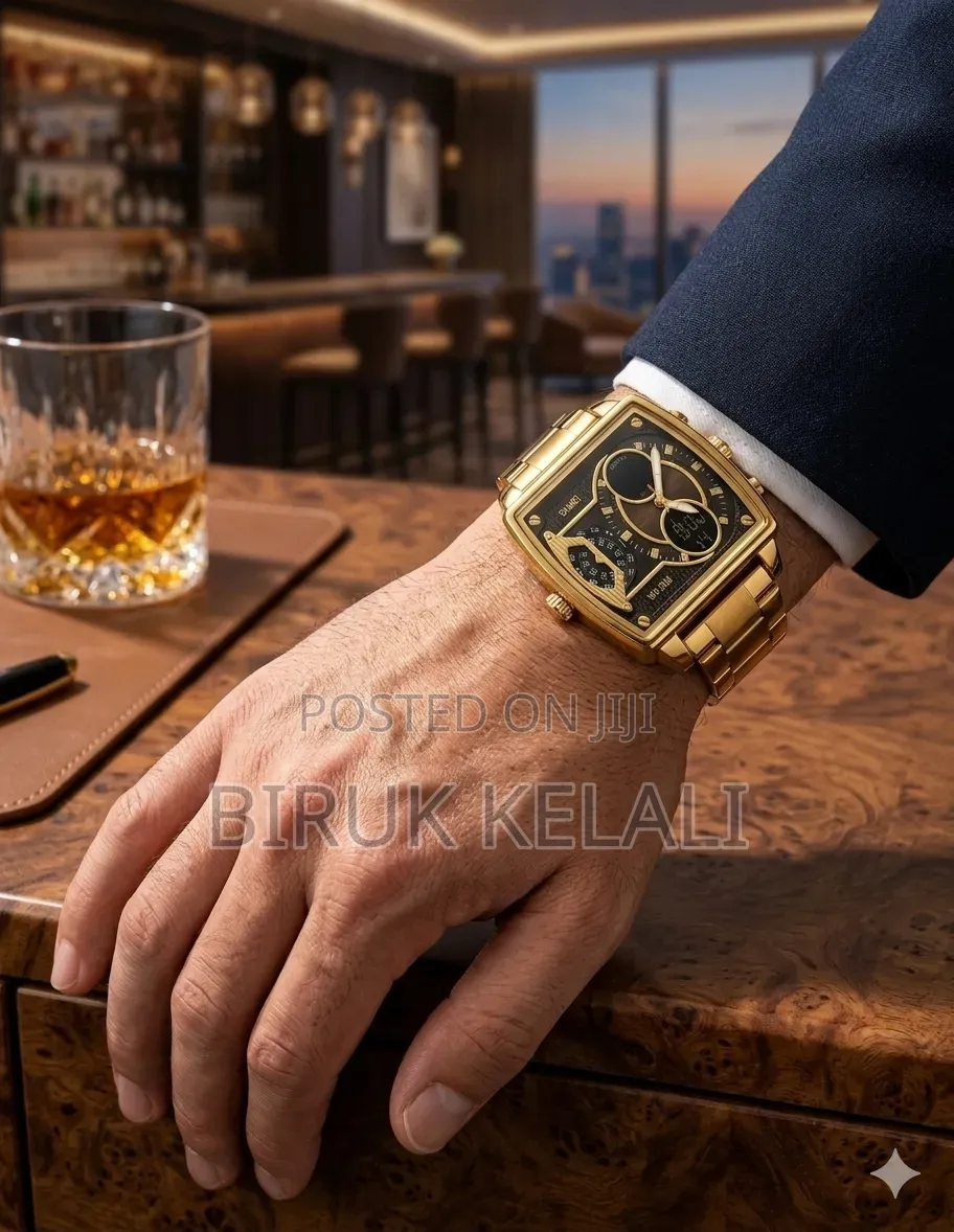 Skmei 2229 Men's Sports Wristwatch Featuring a Gold Stainless Steel