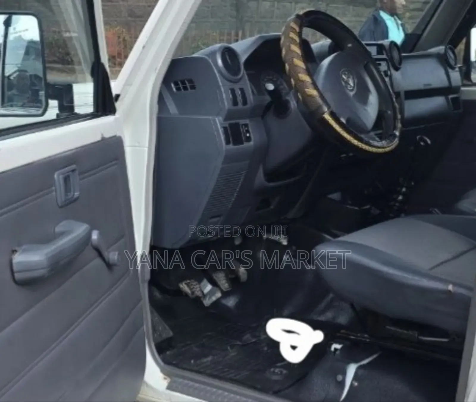 Toyota Land Cruiser 2020 White