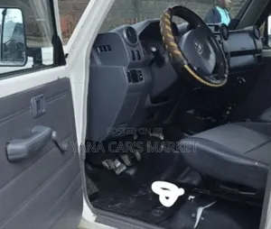Toyota Land Cruiser 2020 White