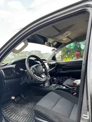 Toyota Hilux Revo Double Cab Deisel 2.4 AWD 2019 Gray
