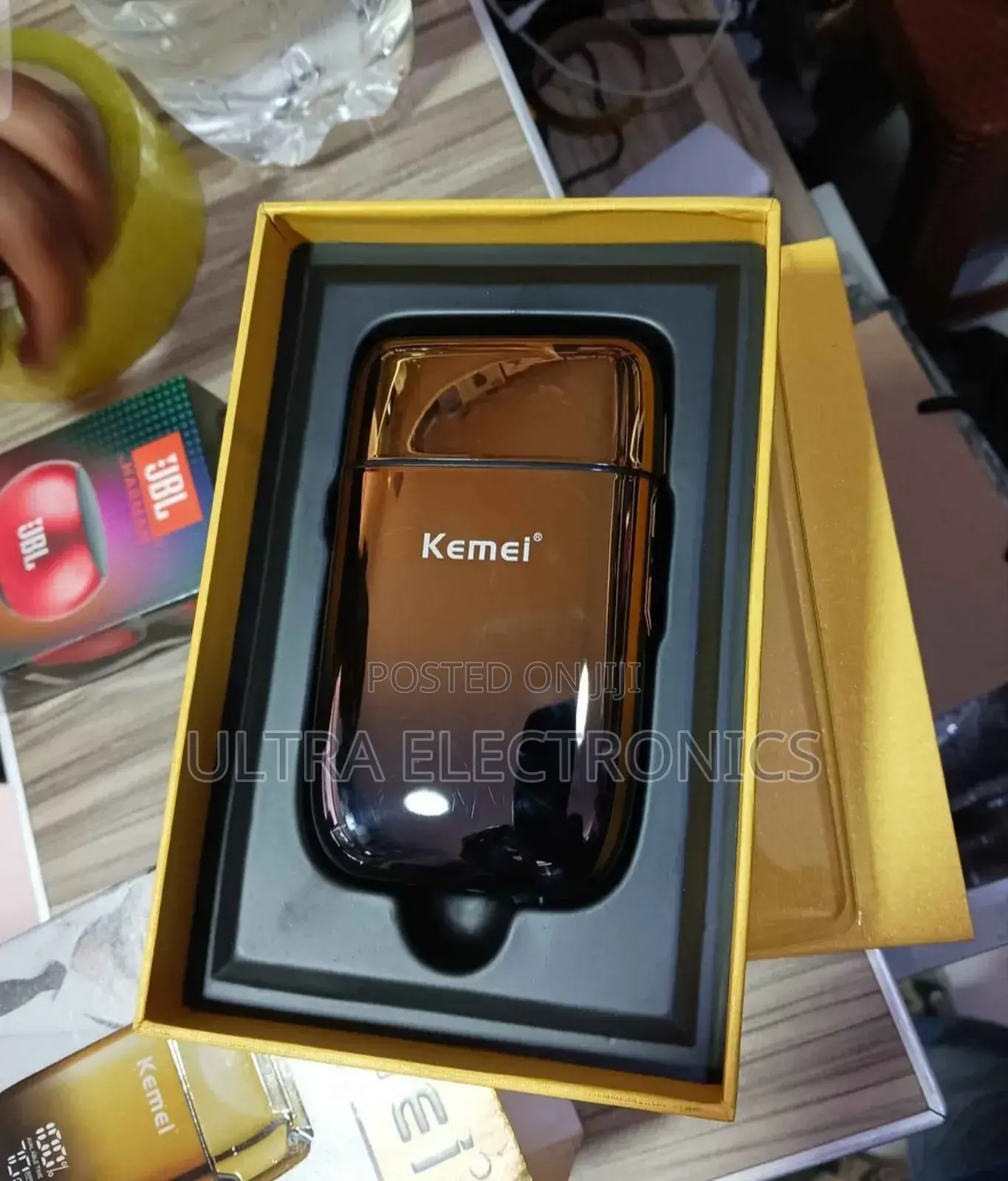 Kemei Km-Tx10 Electric Shaver for Men. Key Features: It Features