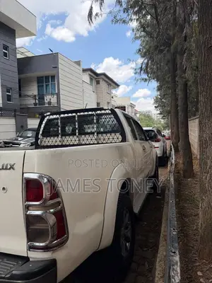 Toyota Hilux 2019 White