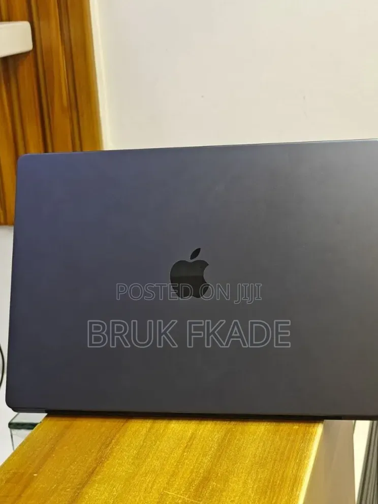 New Apple MacBook Pro 2023 M3 Pro 16-inch 36GB Apple M3 Pro SSD 512GB