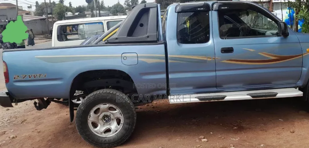 Toyota Hilux 1998 Blue