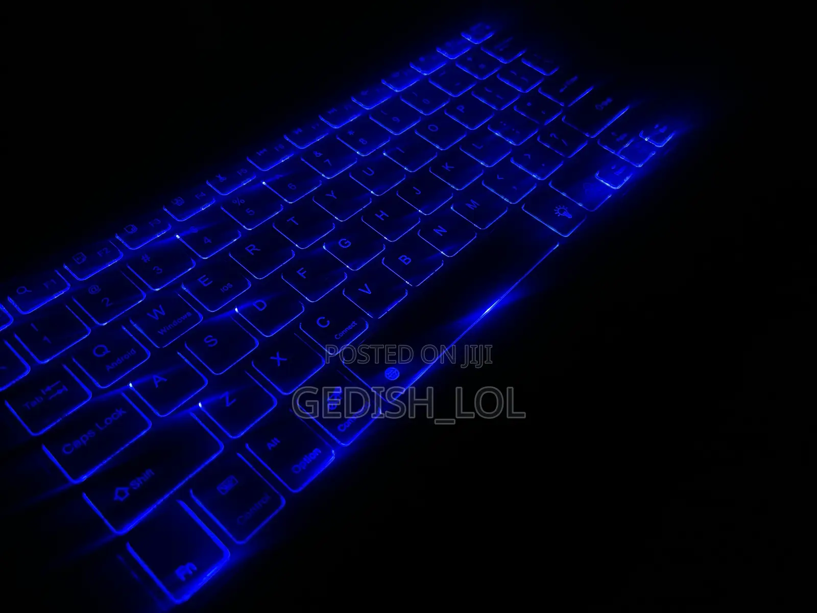 Portable Wireless Keyboard With RGB Great for Gaming and Work on the G