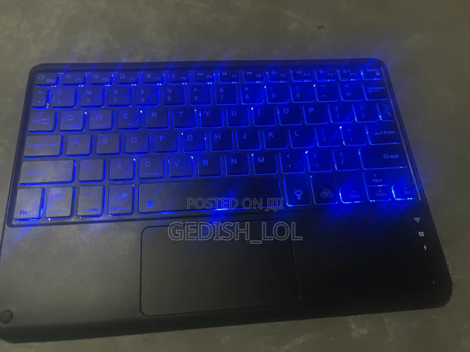Portable Wireless Keyboard With RGB Great for Gaming and Work on the G