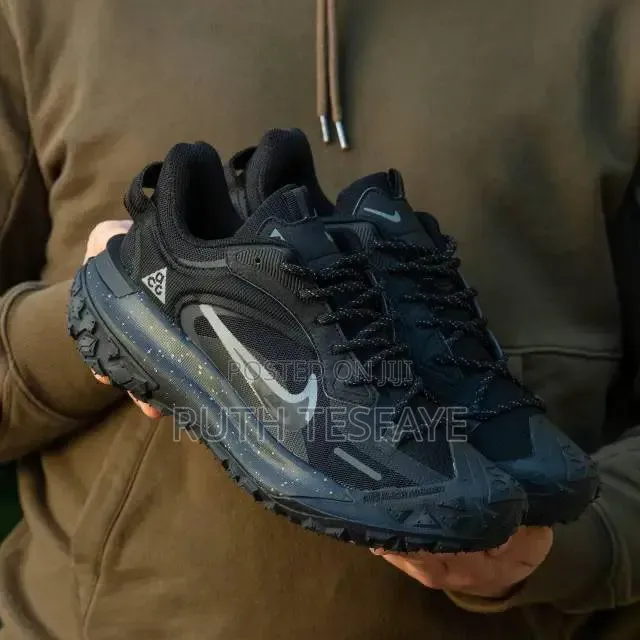 Nike Acg Mountain Fly