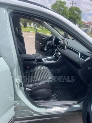 Toyota RAV4 2023 Green