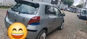 Toyota Yaris 2010 Silver