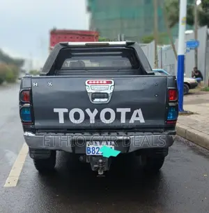 Toyota Hilux 2010 Black