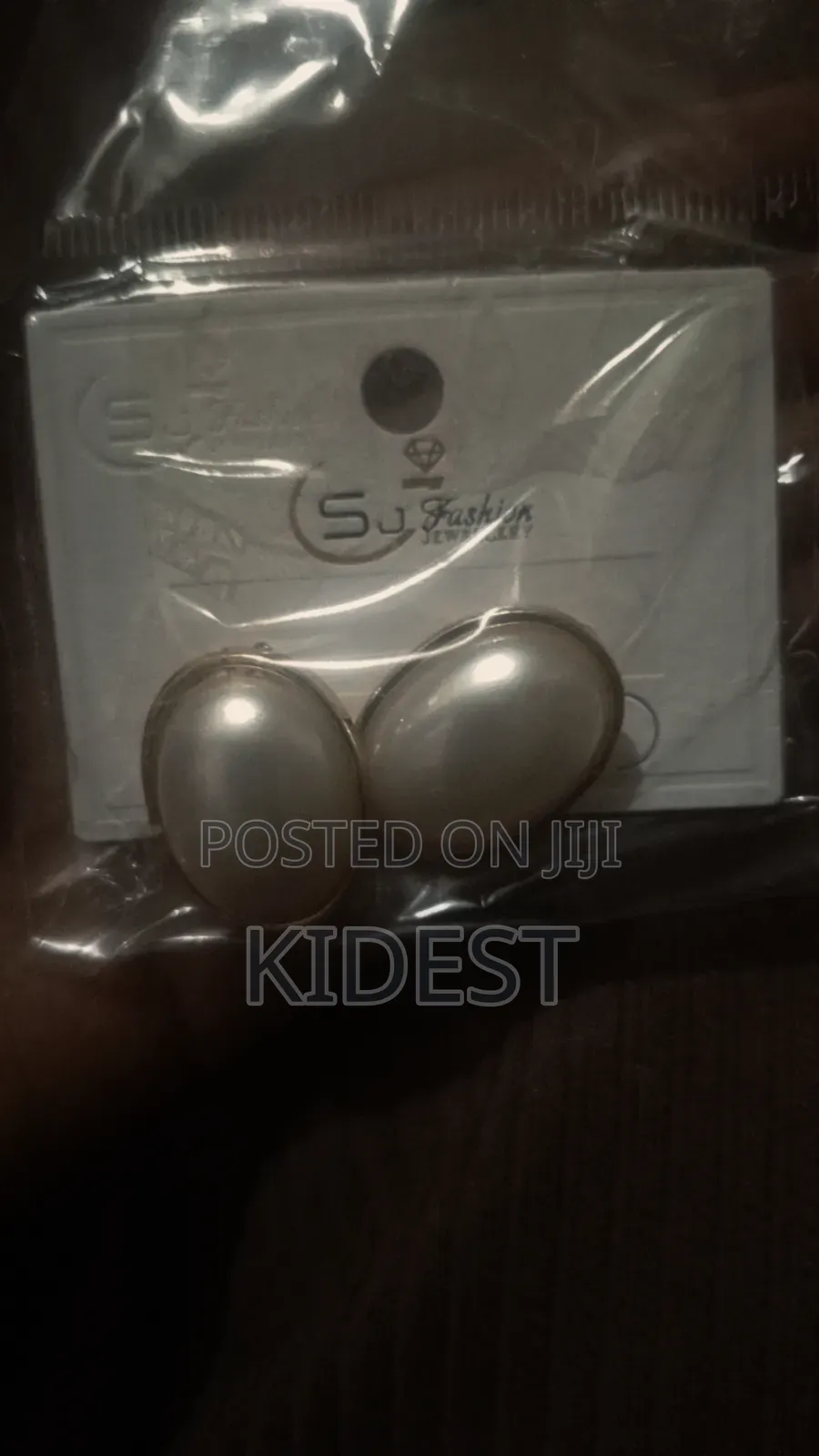 Earrings የጆሮ ጌጥ