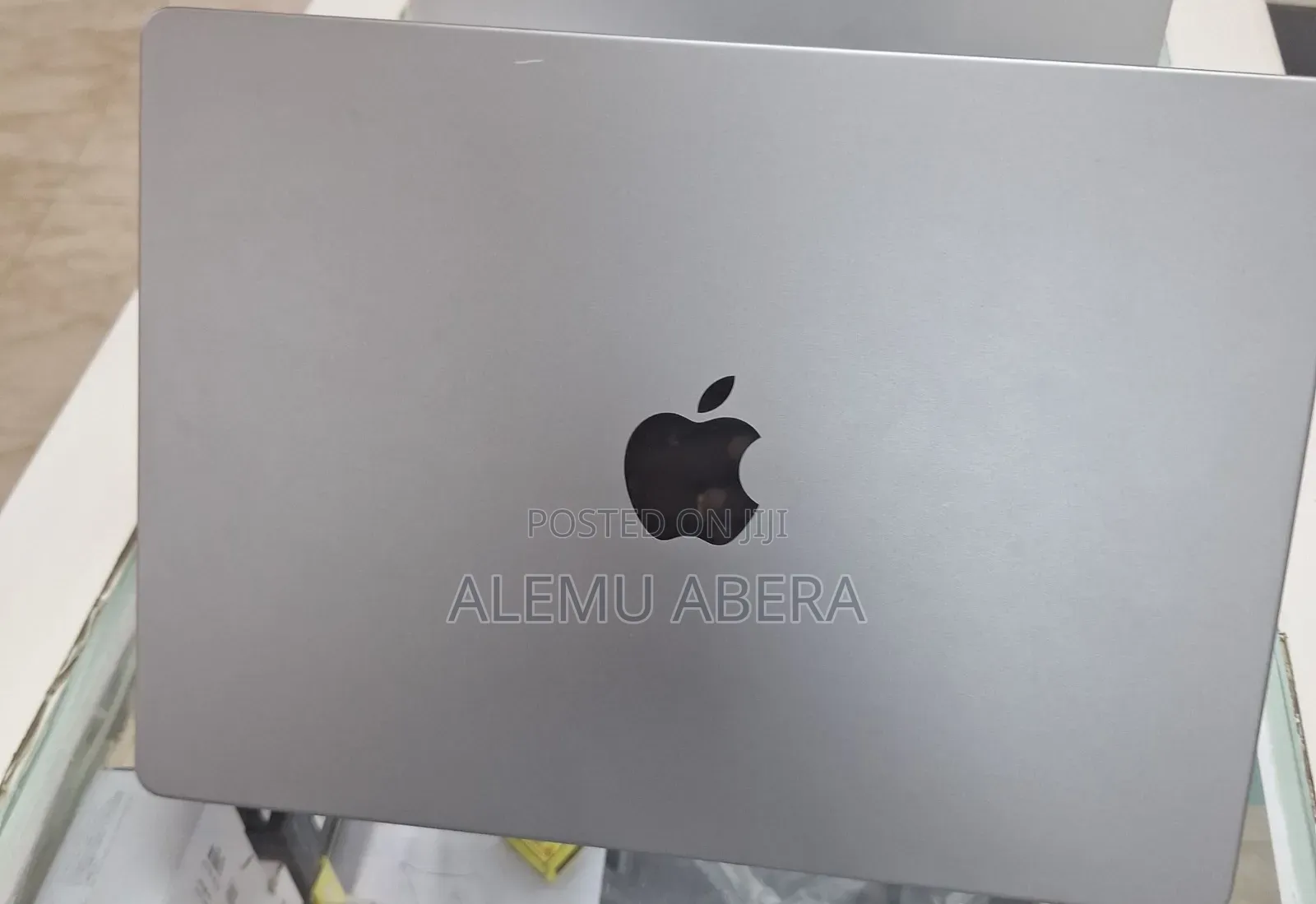 New Laptop Apple MacBook Pro M1 16GB Apple M1 Pro SSD 512GB