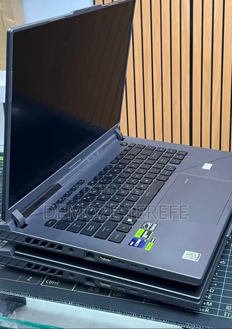 New Laptop Asus ROG Strix G15 16GB Intel Core i9 SSD 1T