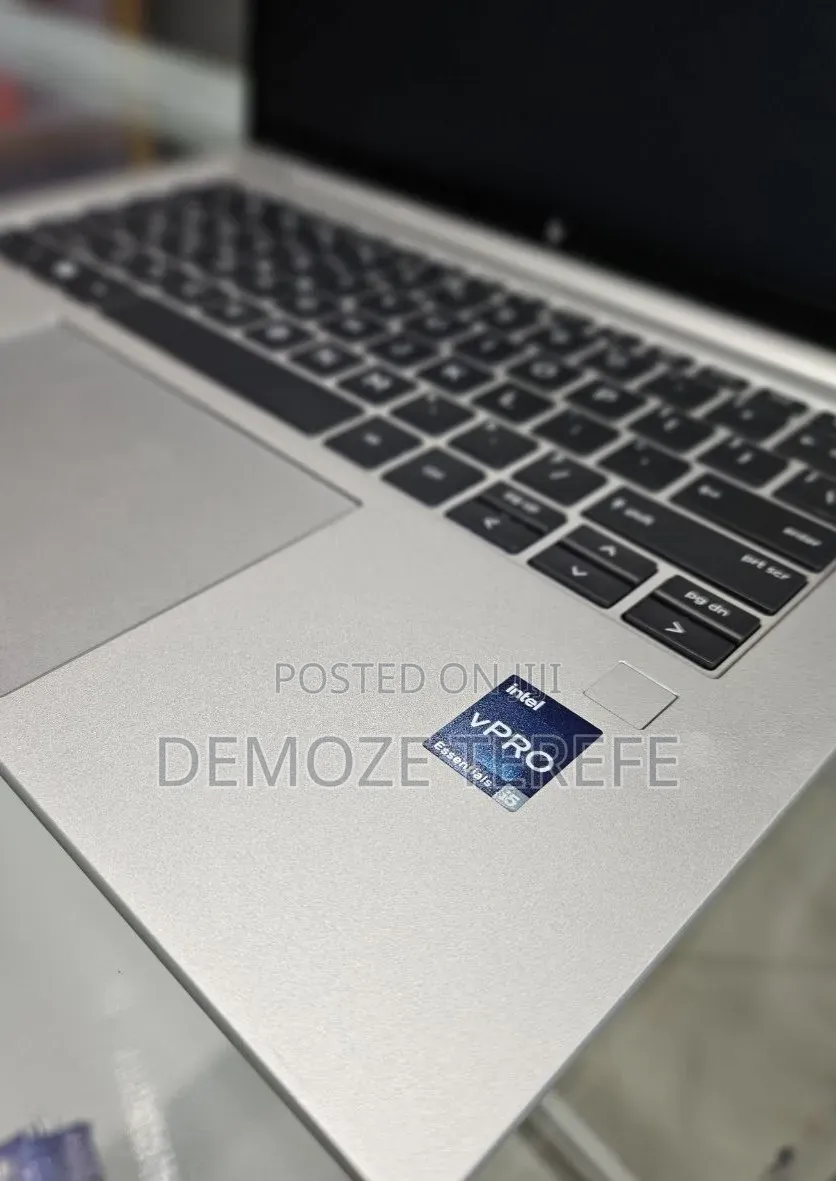 New Laptop HP EliteBook 840 G10 16GB Intel Core i5 SSD 512GB