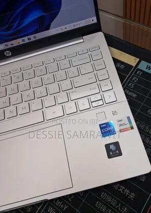 New Laptop HP Pavilion 11 16GB Intel Core i7 SSD 512GB
