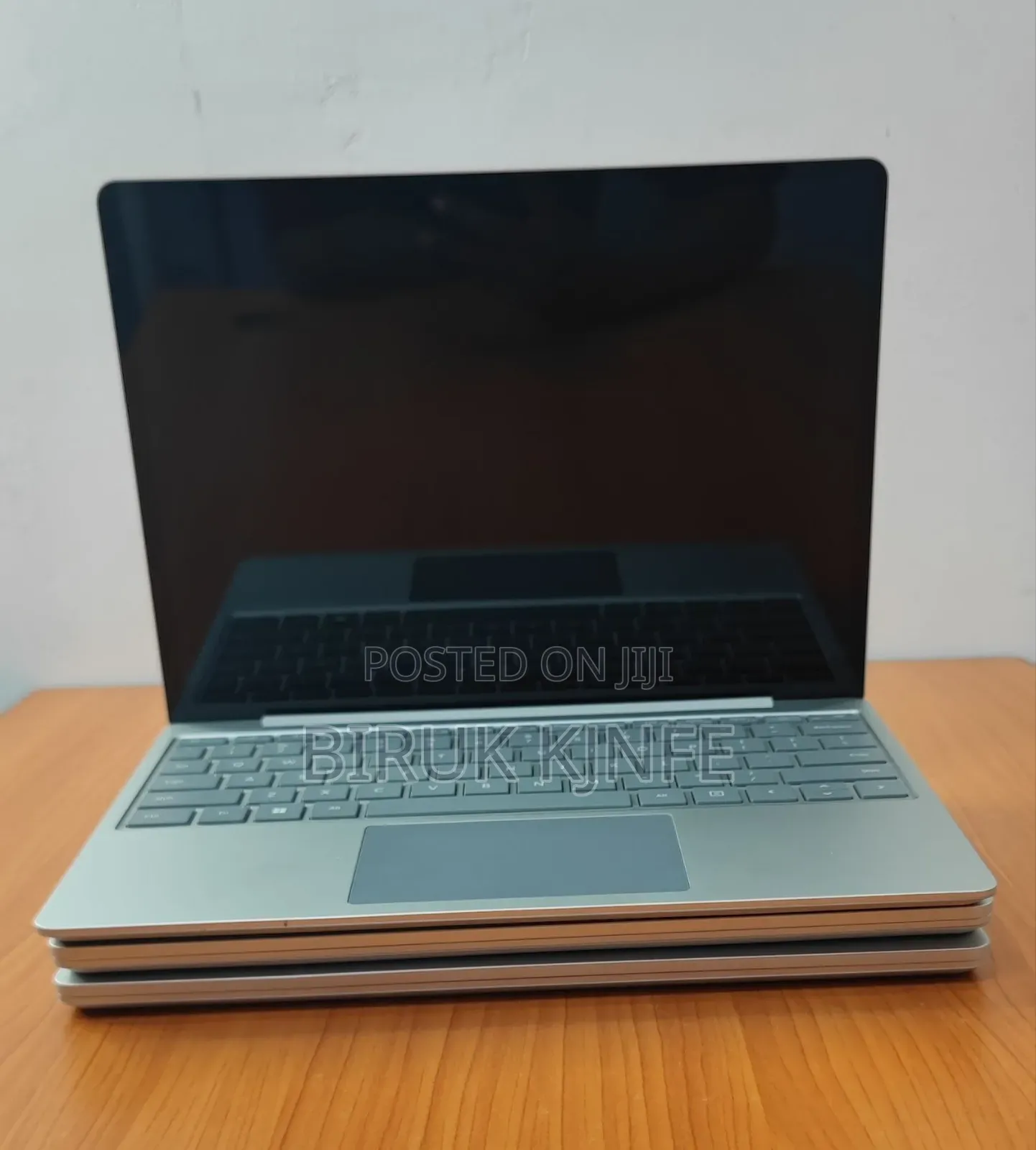 New Laptop Microsoft Surface Go 2 16GB Intel Core i5 SSD 512GB