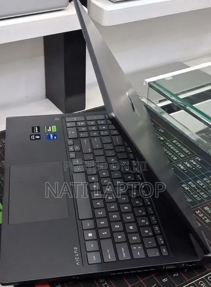 New Laptop HP Victus 15 16GB Intel Core i7 SSD 1T