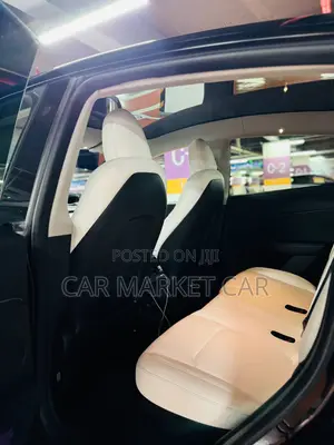 Tesla Model Y Long Range 2024 Black