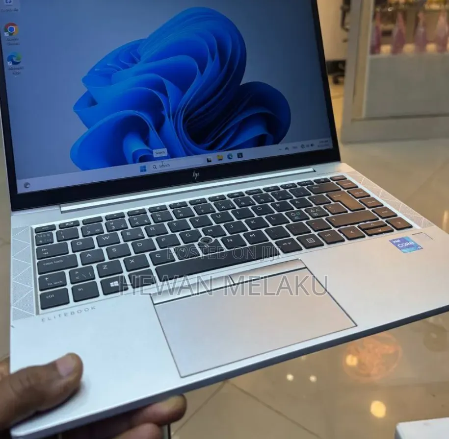New Laptop HP EliteBook 840 G8 16GB Intel Core i5 SSD 512GB