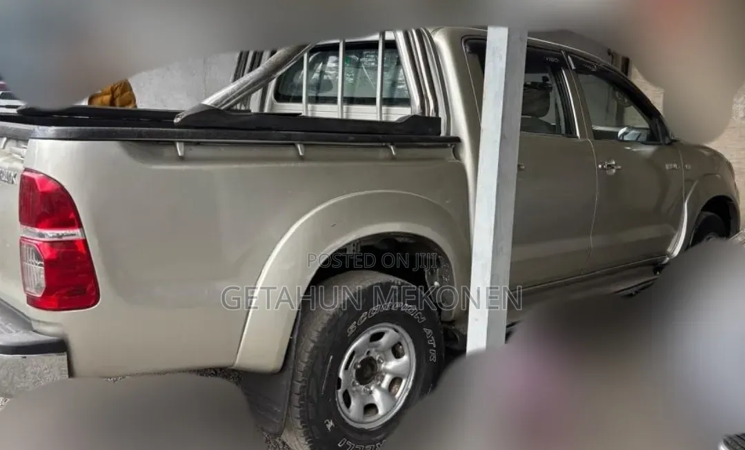 Toyota Hilux 2009 Gold