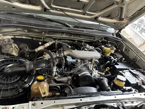 Toyota Hilux 2009 Gold
