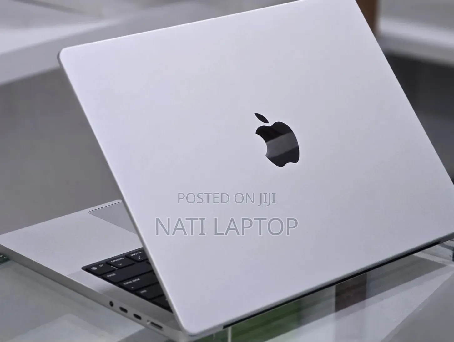 New Apple MacBook Pro 2025 M5 14-inch 16GB Apple M5 Pro SSD 512GB