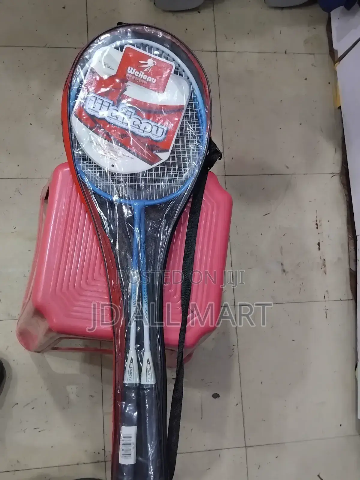 Badminton Rackets With One Ball