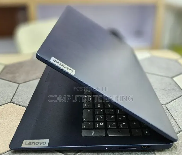 New Laptop Lenovo Ideapad 3 8GB AMD Ryzen 5 SSD 512GB