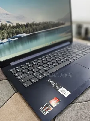 New Laptop Lenovo Ideapad 3 8GB AMD Ryzen 5 SSD 512GB