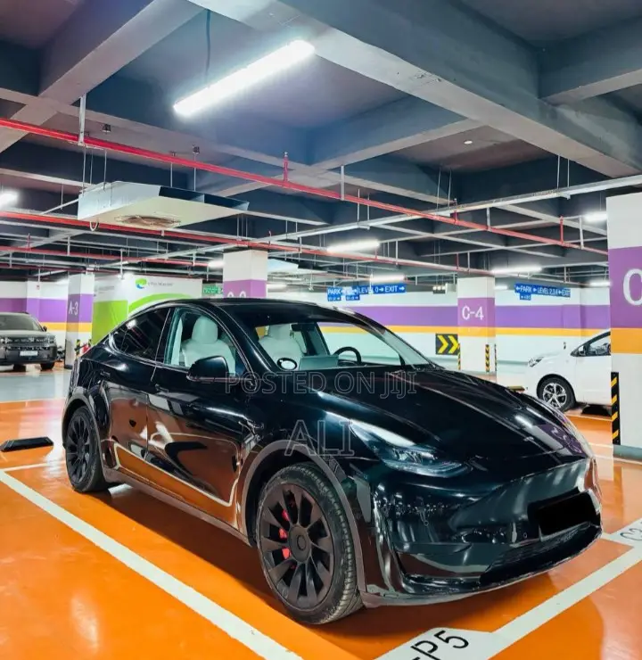 Tesla Model Y 2024 Black