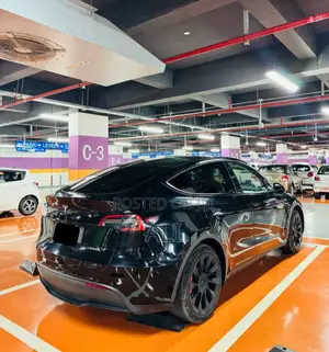 Tesla Model Y 2024 Black