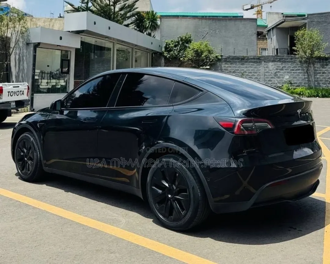Tesla Model Y 2024 Matt Black