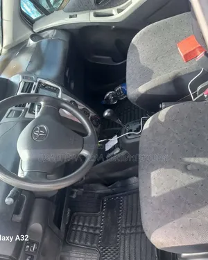 Toyota Yaris 2011 Pink