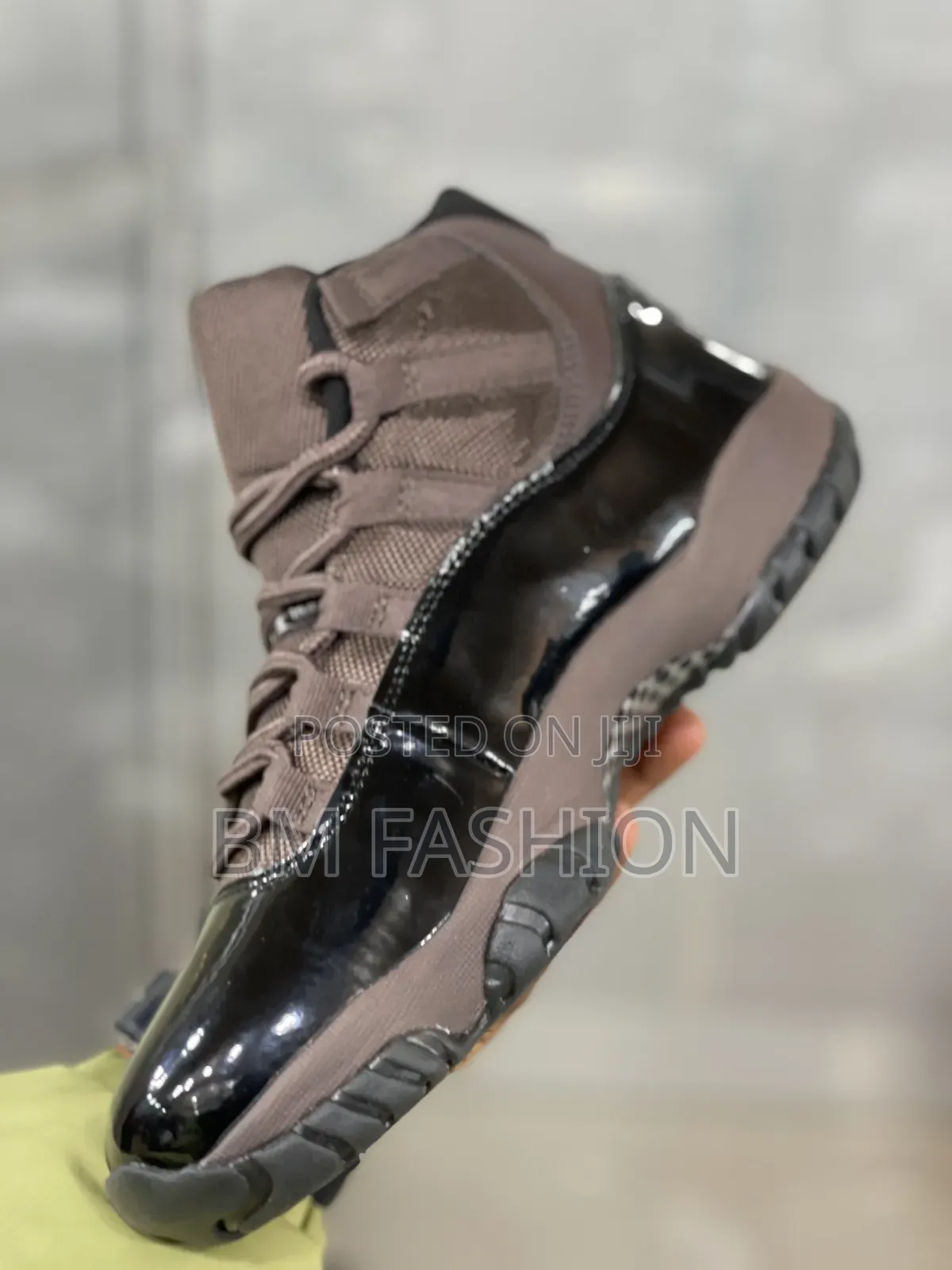Air Jordan 11 "Mocha"