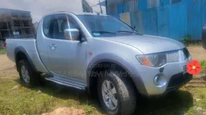 Mitsubishi L200 2007 Silver