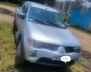 Mitsubishi L200 2007 Silver