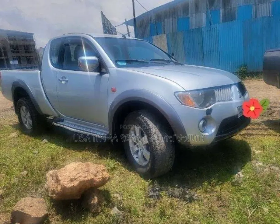 Mitsubishi L200 2007 Silver