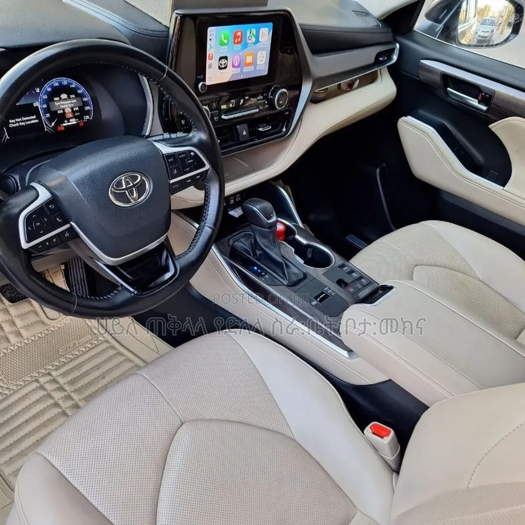 Toyota Highlander Hybrid 2023 Gray
