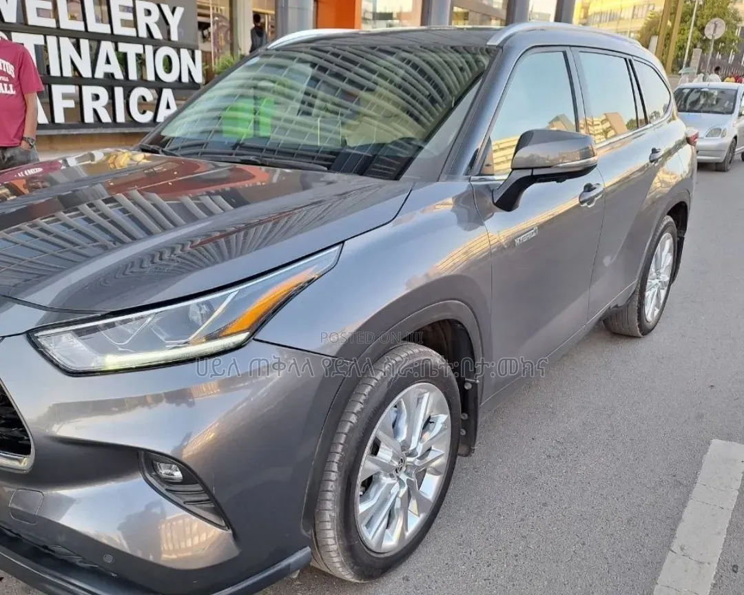 Toyota Highlander Hybrid 2023 Gray