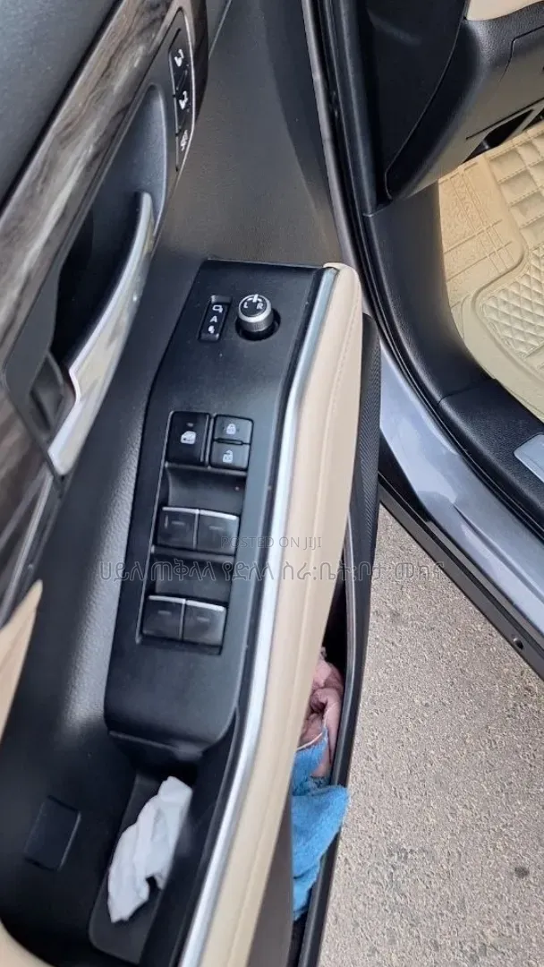 Toyota Highlander Hybrid 2023 Gray